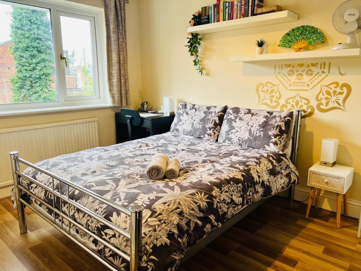 Reading West Homestay Ngoại thất bức ảnh